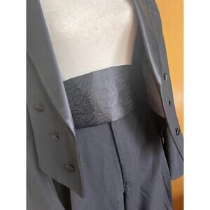 Vintage cummerbund in black with tone on tone paisley print